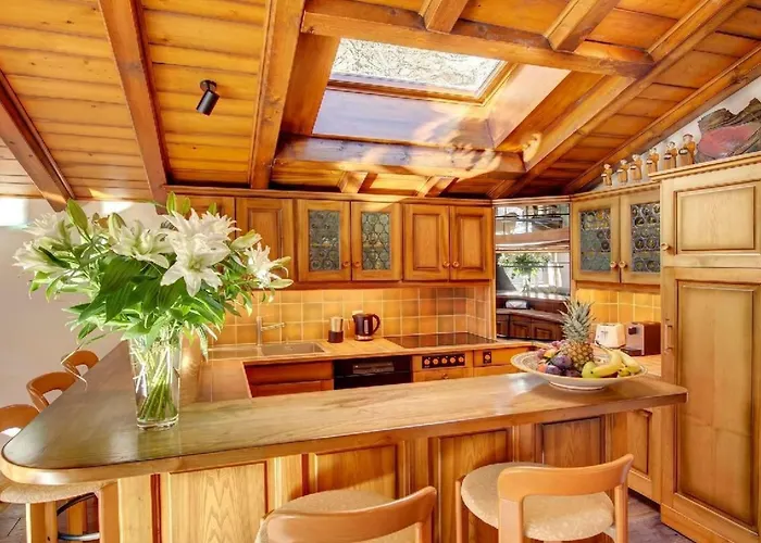 Apartment Penthouse Zen - Matterhornblick- 2 Min- Vom Lift Entfernt By Interhome Zermatt